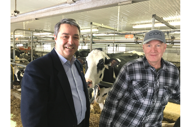 Le député Joël Godin souligne la Journée de l’agriculture