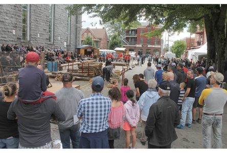 Une Grosse Bûche animée à Saint-Raymond