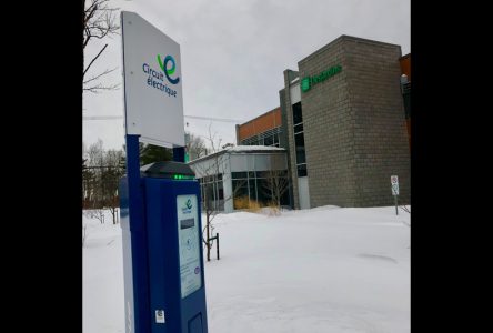 Des bornes de recharge dans quatre caisses Desjardins