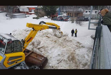 Le canal est ouvert au centre-ville de Saint-Raymond