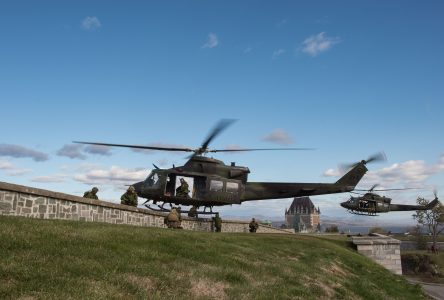 Des militaires au lac Clair