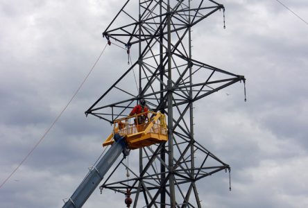 Bowater : au tour des pylônes de disparaitre