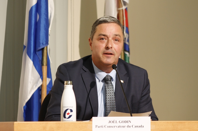 Portneuf-Jacques-Cartier: le conservateur Joël Godin réélu