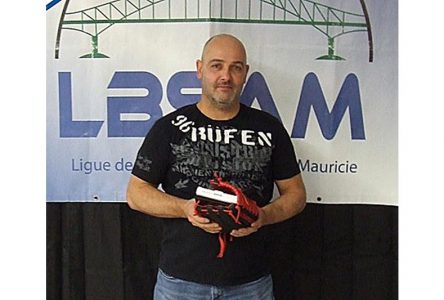 Éric Perreault, lanceur de la saison dans la LBSAM