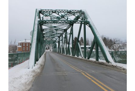 Nouveau pont sur la Sainte-Anne: Saint-Casimir revient à la charge