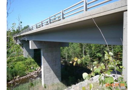 Travaux sur le pont de la route 365 à Pont-Rouge