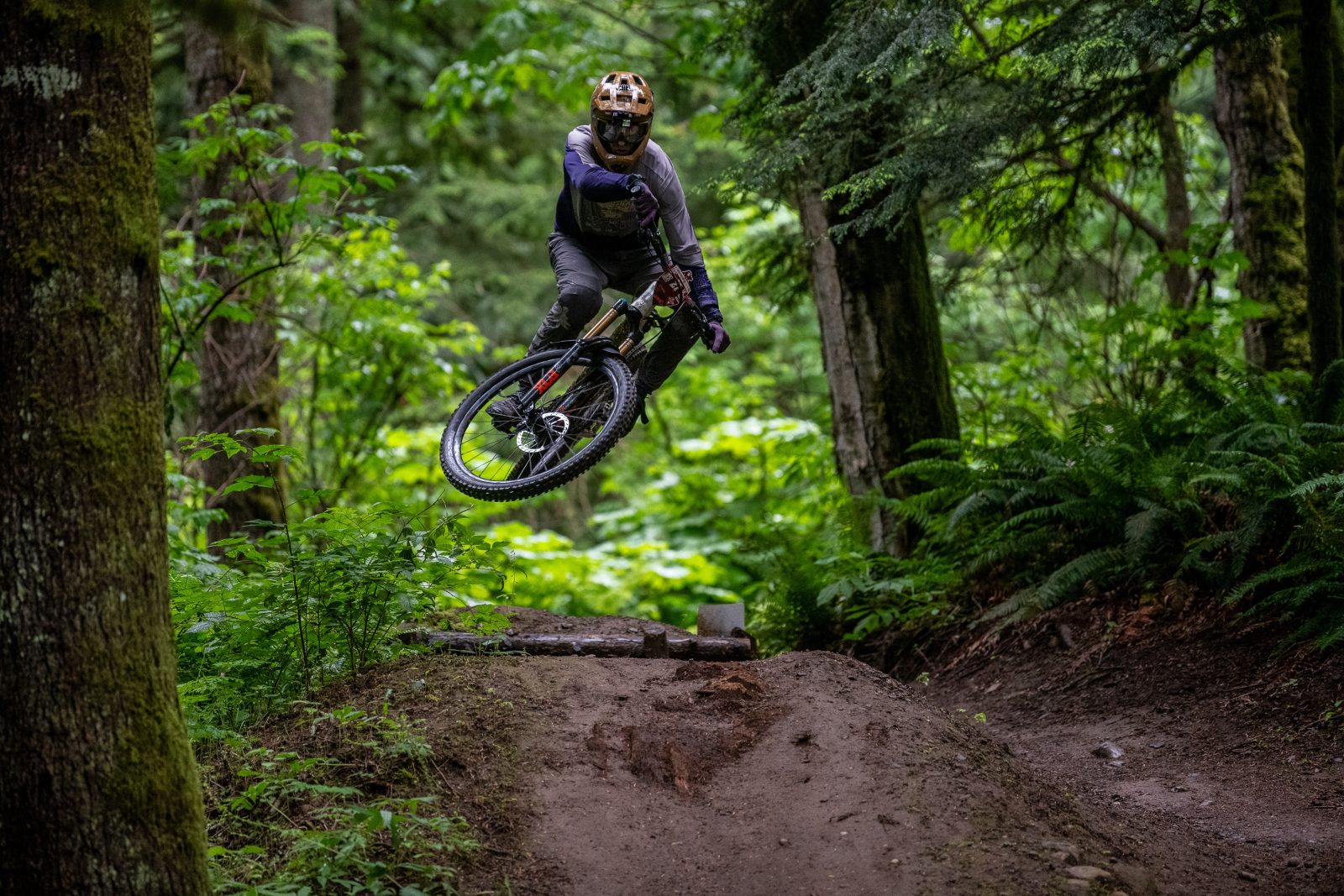 Sandy Gray Roberge termine deuxième de la série Canadian enduro league