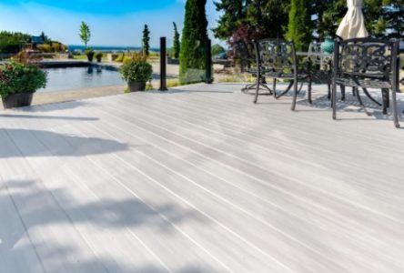 Couvre-plancher pour patio extérieur : découvrez l’AlumaDeck par Sunspace Québec