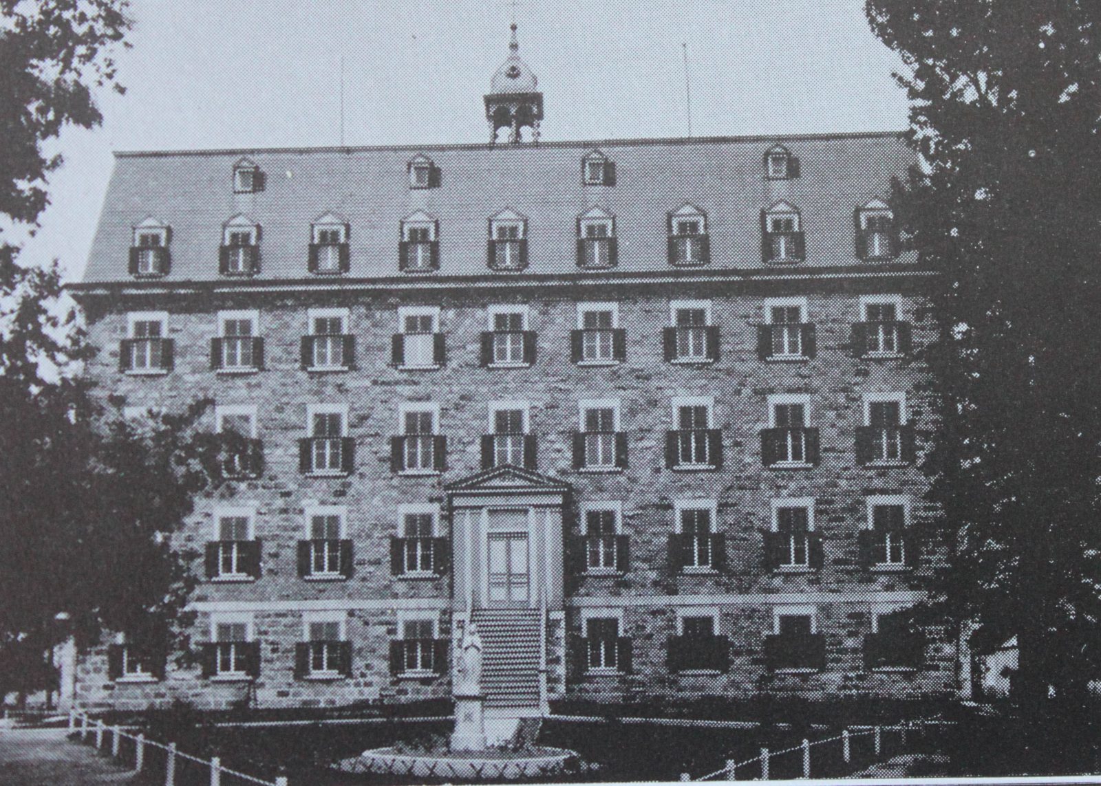 De 1890 à 1962, Saint-Casimir, le Couvent et son histoire